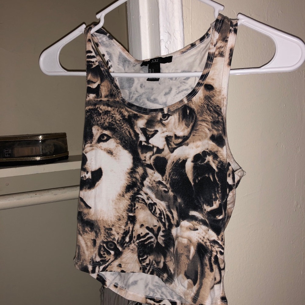 Crop top